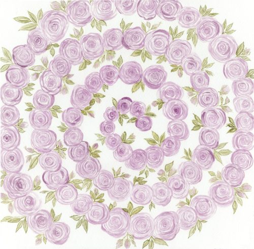 Aquarellgemälde eines spiralförmigen Musters aus lavendelfarbenen Rosenblüten mit grünen Blättern vor weißem Hintergrund. Watercolor painting of a spiral pattern of lavender rose blossoms with green leaves, set against a white background.